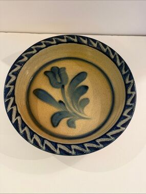 Vintage Rowe Pottery Salt Glazed Stoneware pie plate with tulip design